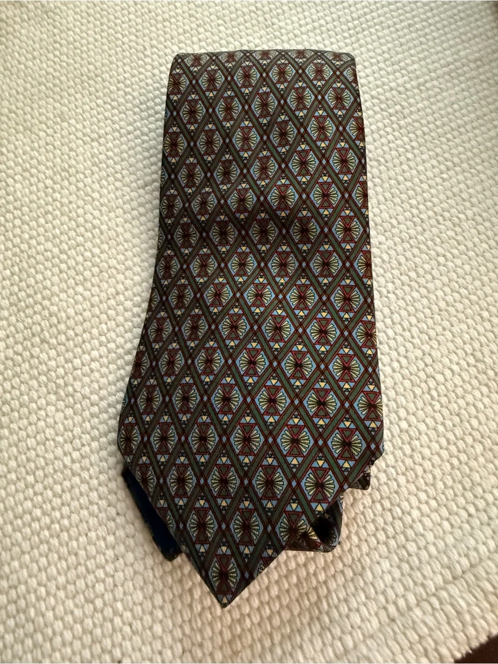 Hermès Paris Silk Tie Geometric Starburst Made in France 7869 UA